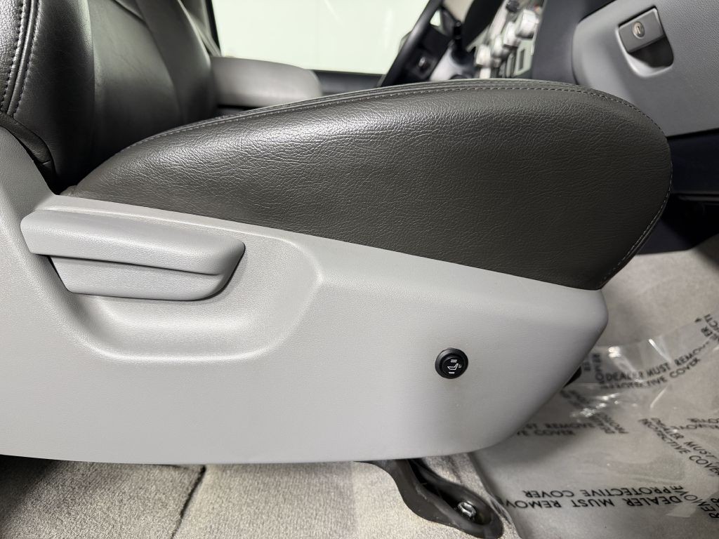 2010 Toyota Tundra Image 32