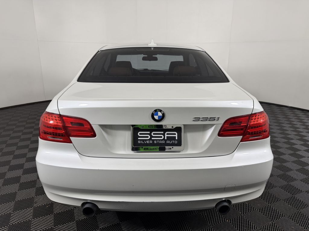 2012 BMW 3 Series Image 7