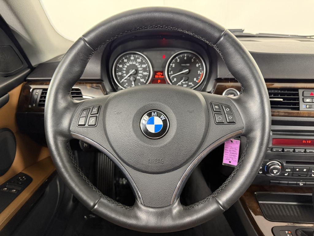 2012 BMW 3 Series Image 22