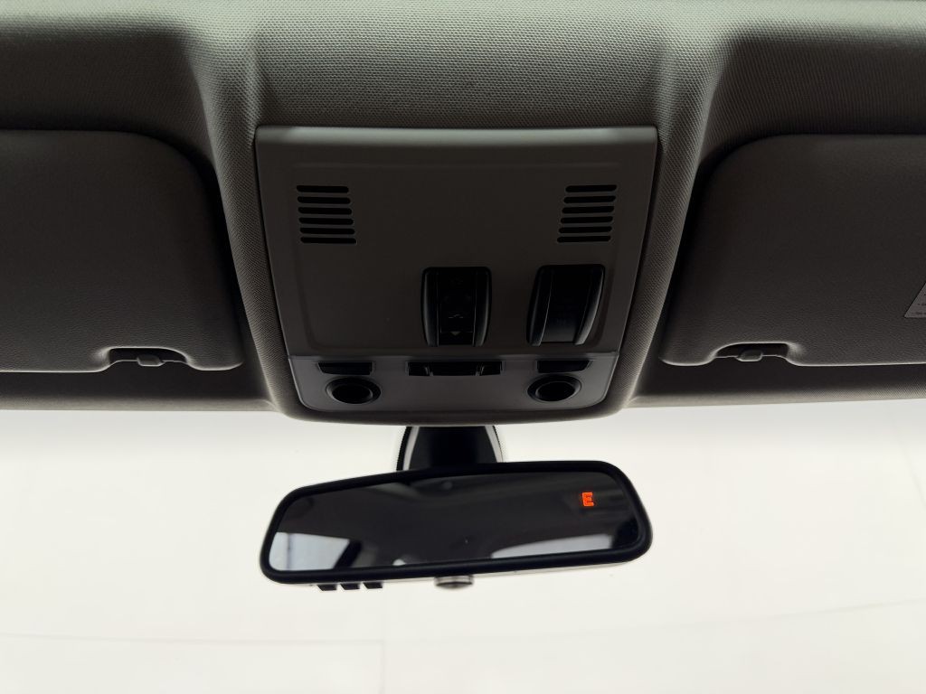 2012 BMW 3 Series Image 34