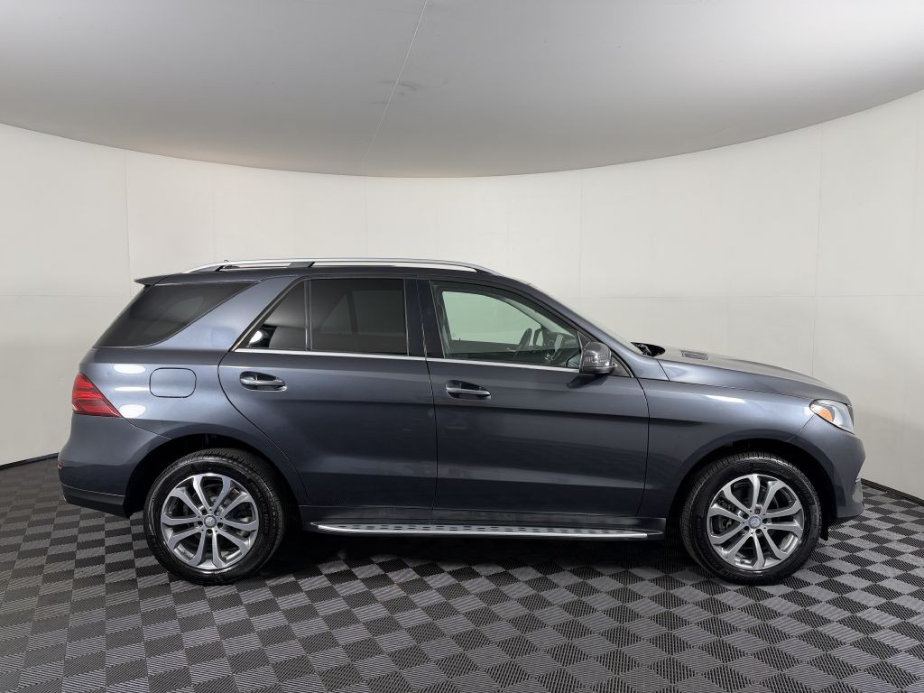 2016 Mercedes-Benz GLE-Class Image 4