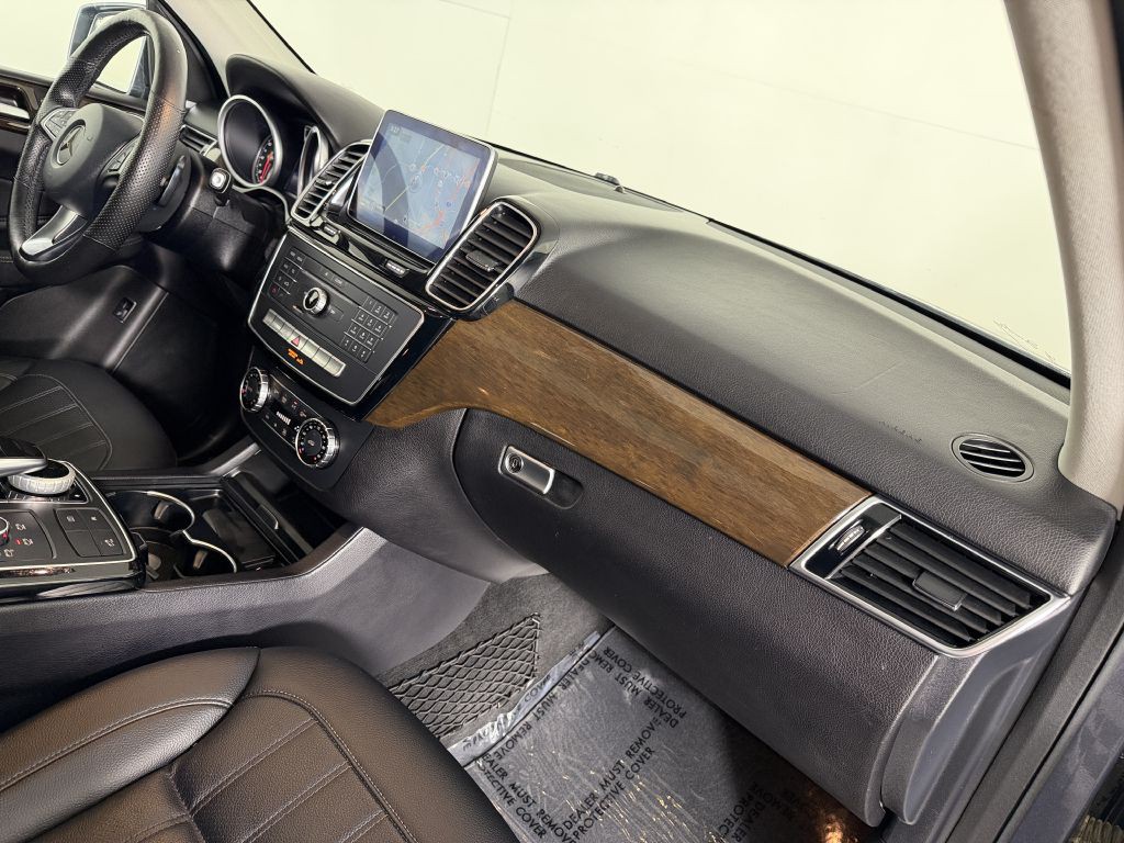 2016 Mercedes-Benz GLE-Class Image 24