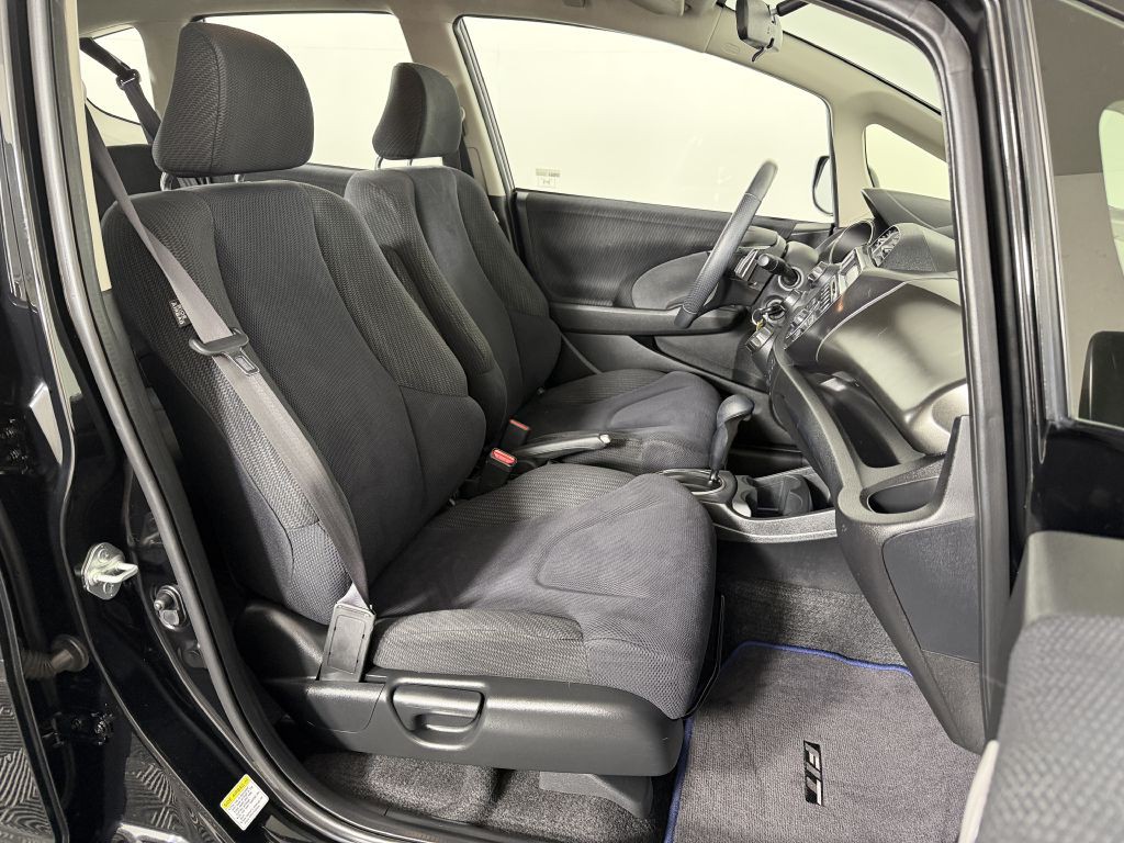 2012 Honda Fit Image 17