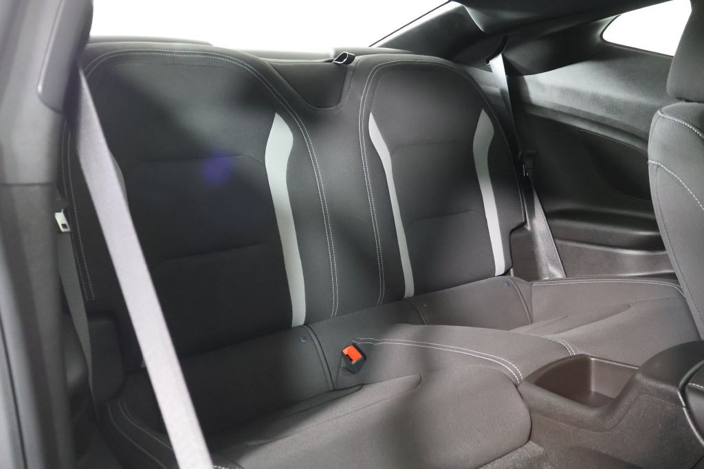 2019 Chevrolet Camaro Image 20