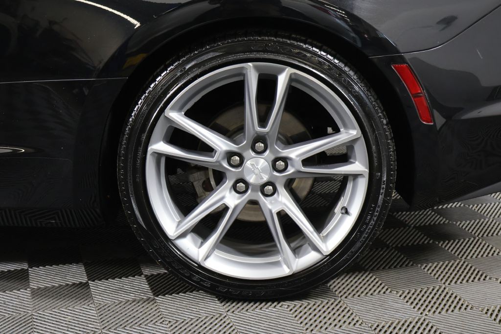2019 Chevrolet Camaro Image 24