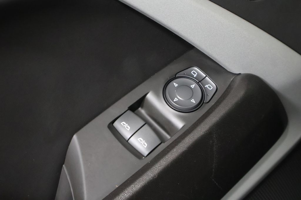 2019 Chevrolet Camaro Image 28