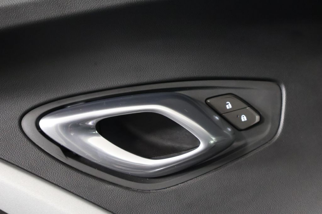 2019 Chevrolet Camaro Image 29