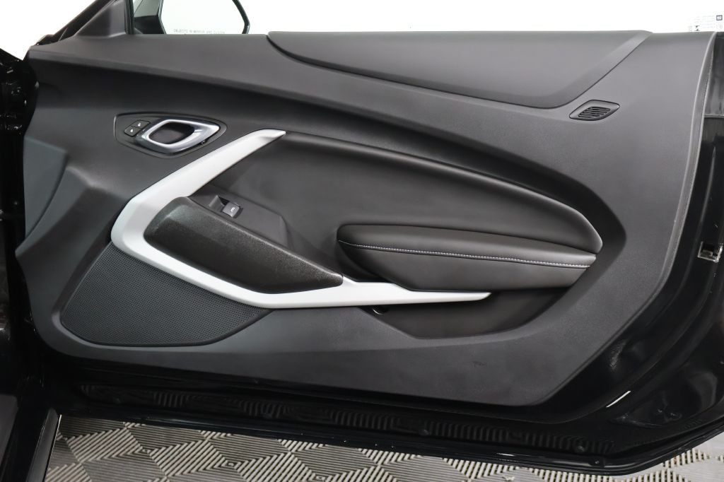 2019 Chevrolet Camaro Image 30