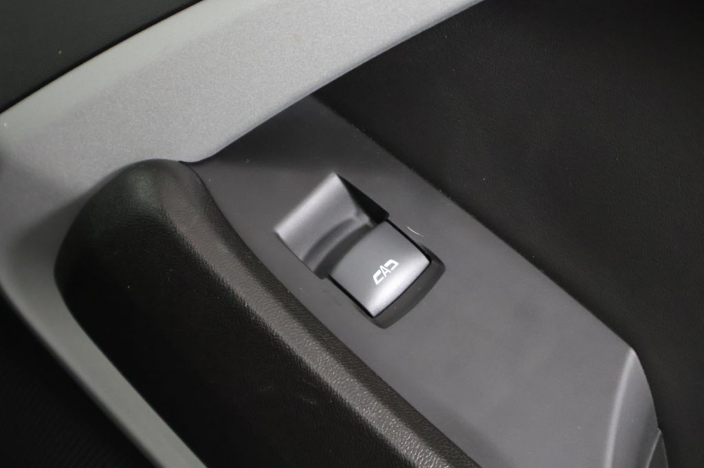 2019 Chevrolet Camaro Image 31