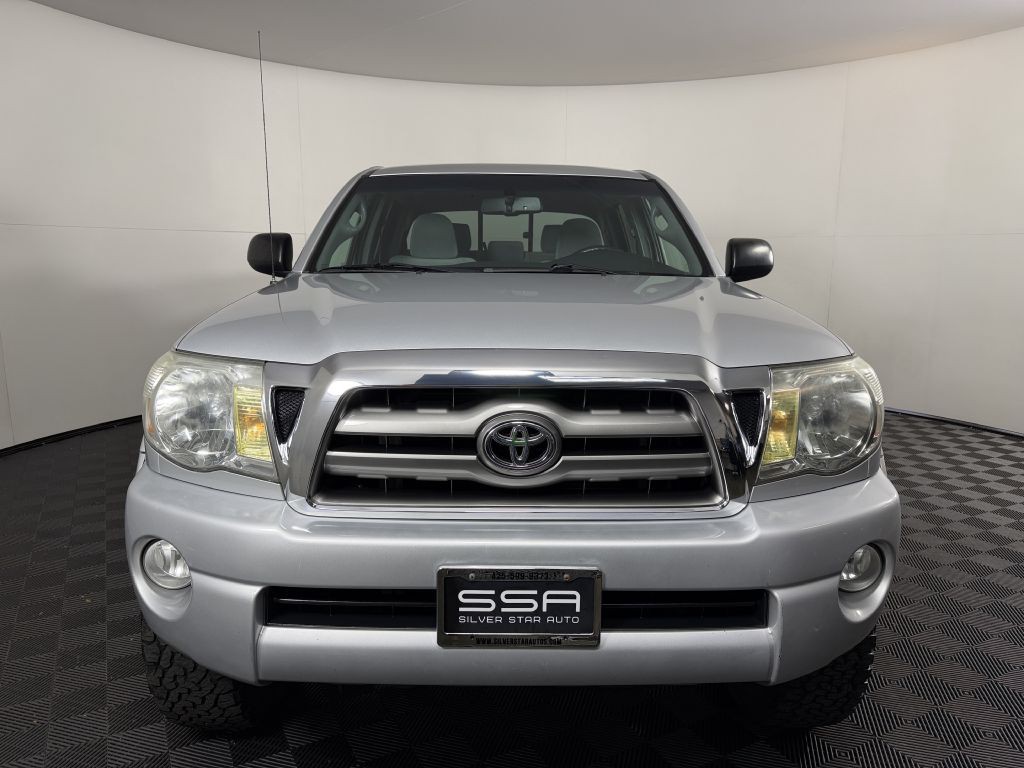 2010 Toyota Tacoma Image 2