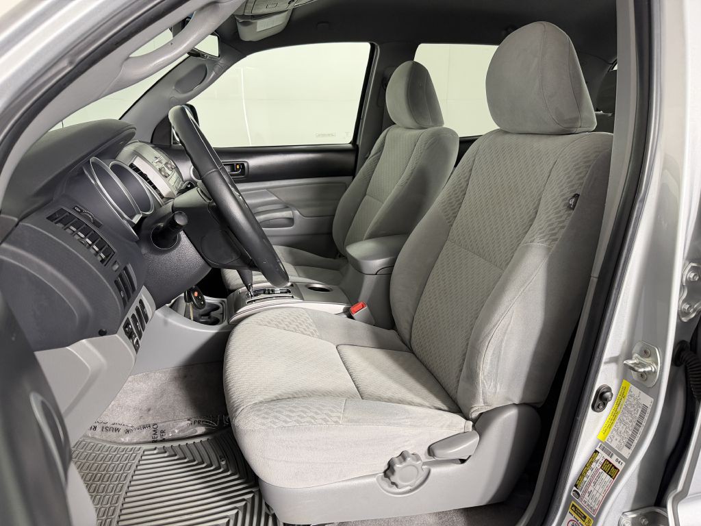 2010 Toyota Tacoma Image 19