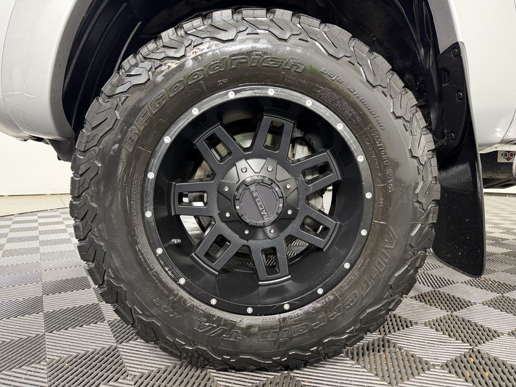 2010 Toyota Tacoma Image 24