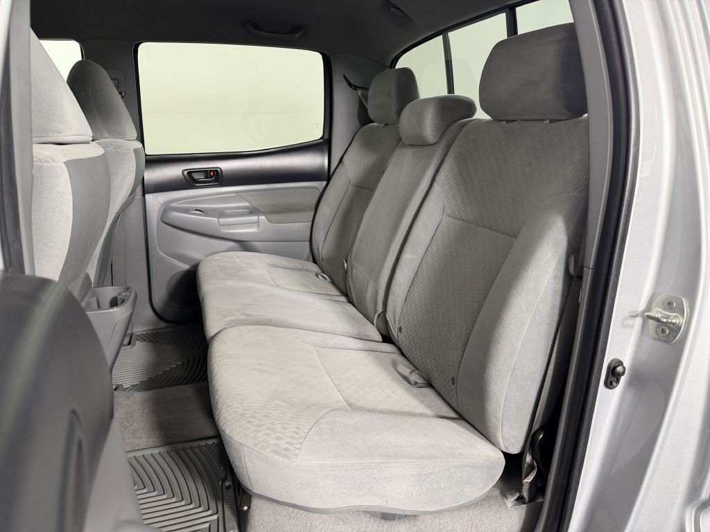 2010 Toyota Tacoma Image 25