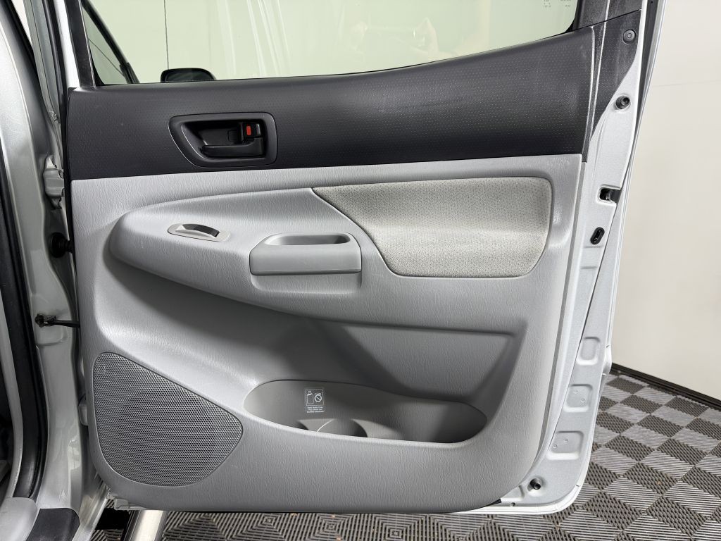 2010 Toyota Tacoma Image 26
