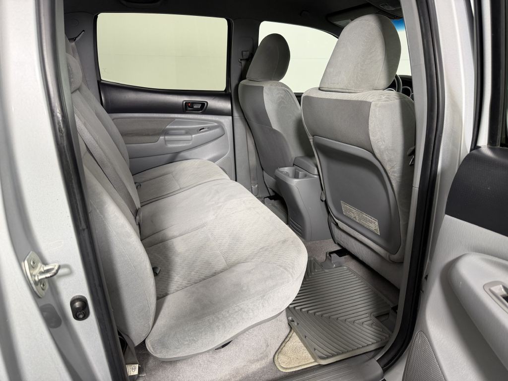2010 Toyota Tacoma Image 28