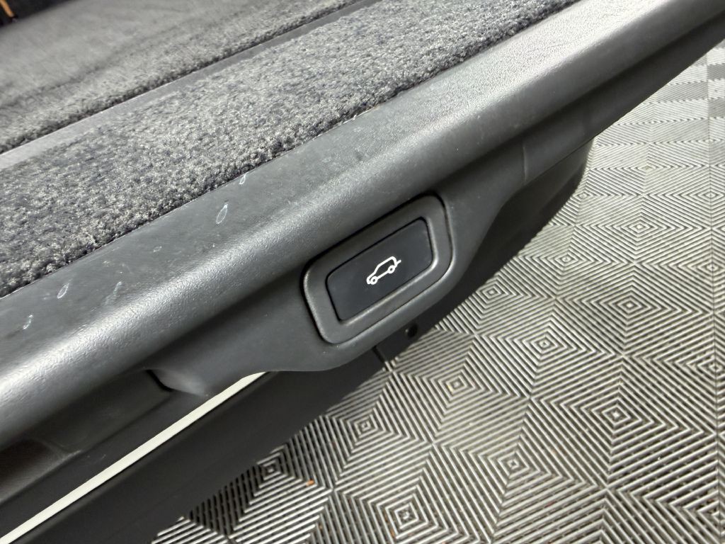 2016 Land Rover Range Rover Image 14