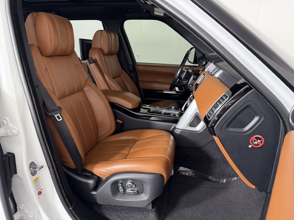 2016 Land Rover Range Rover Image 25