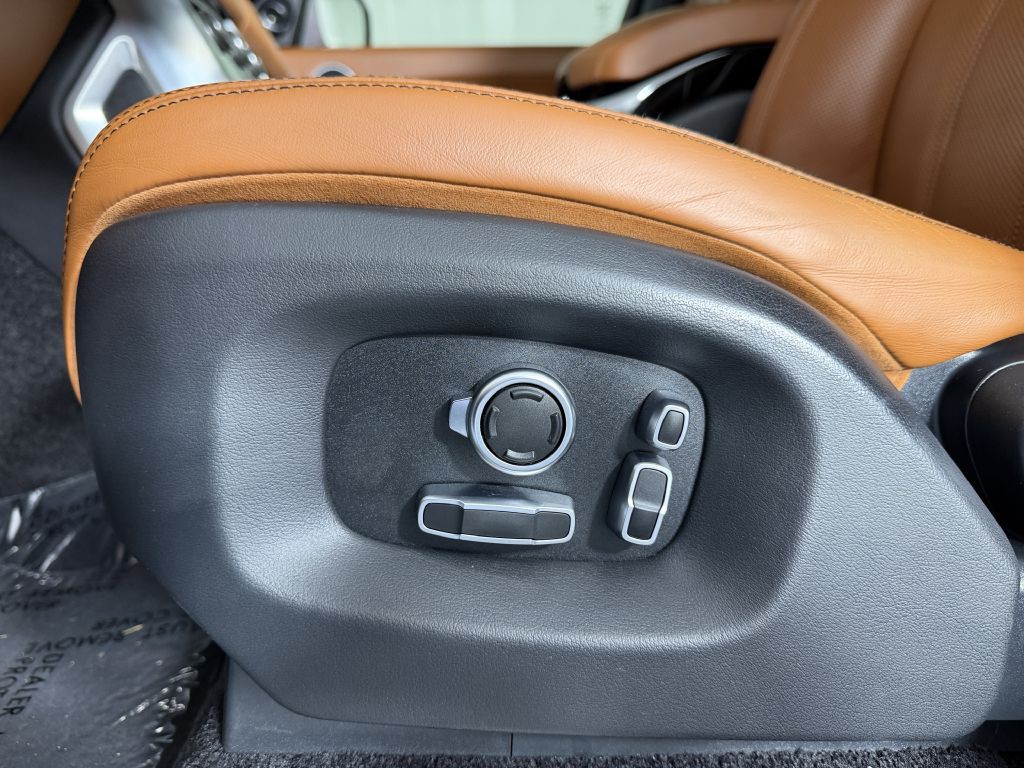 2016 Land Rover Range Rover Image 29