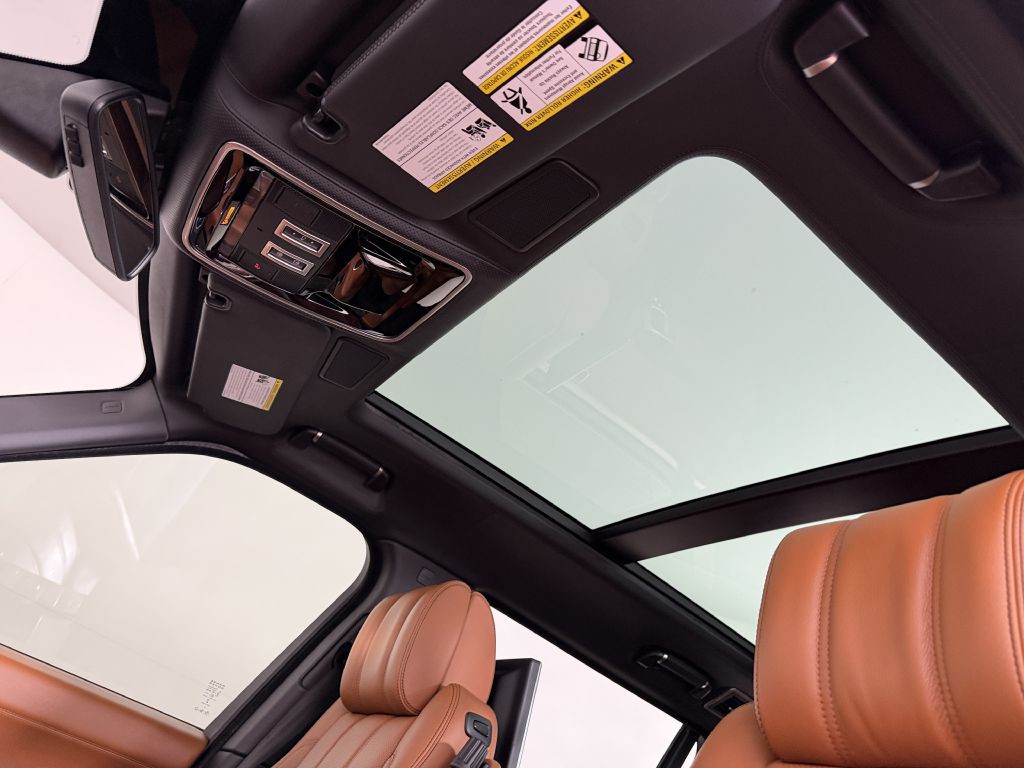 2016 Land Rover Range Rover Image 30
