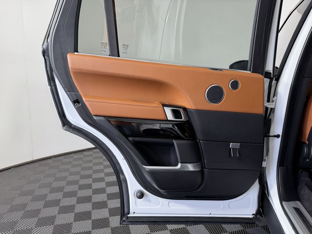 2016 Land Rover Range Rover Image 31