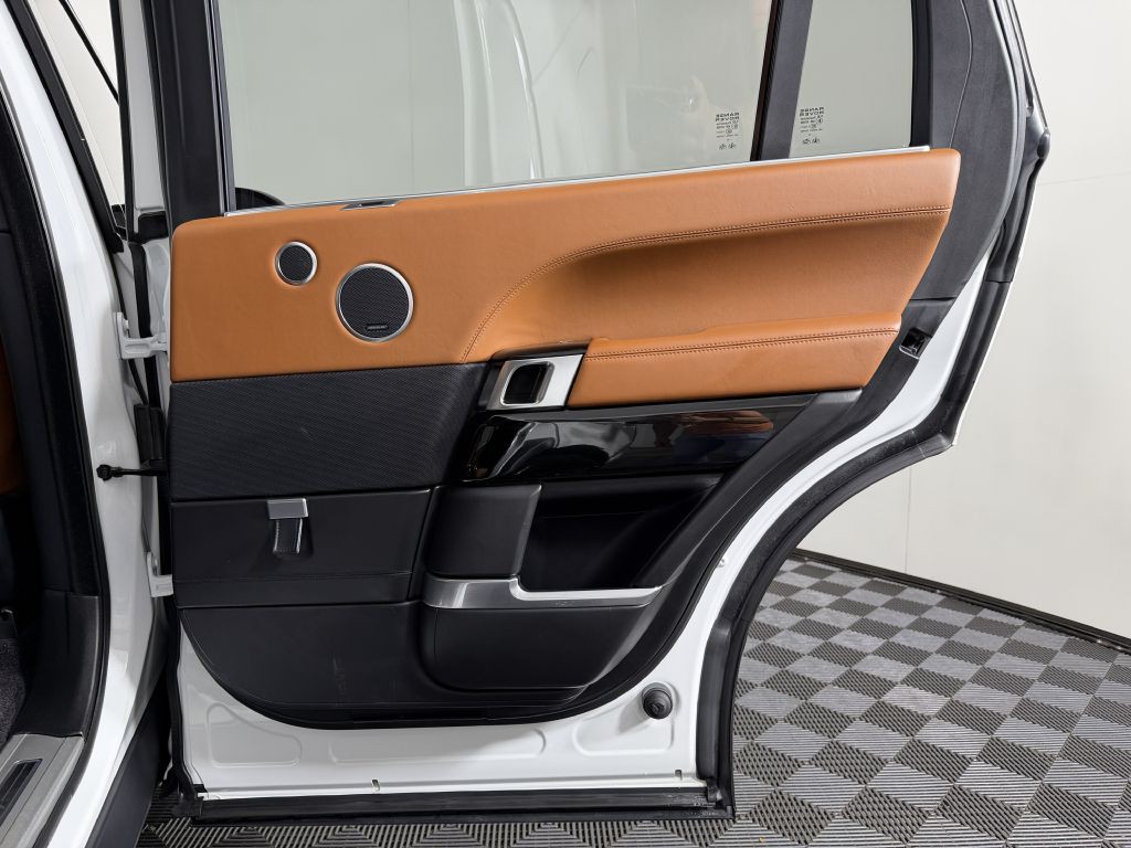 2016 Land Rover Range Rover Image 36