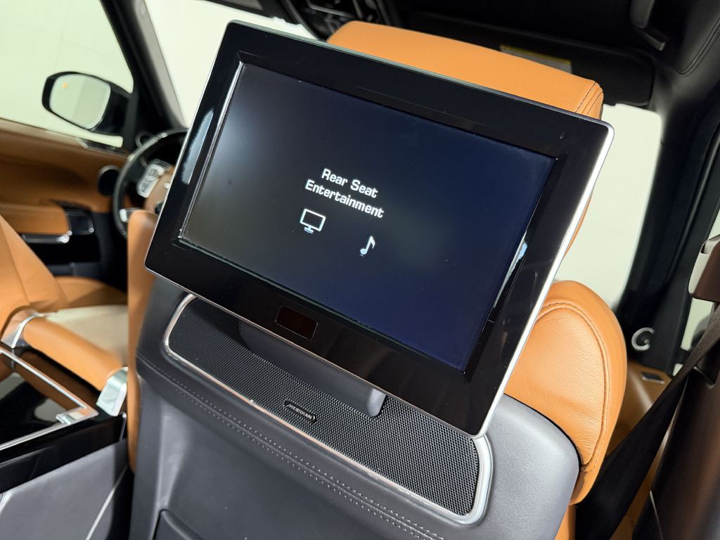 2016 Land Rover Range Rover Image 39