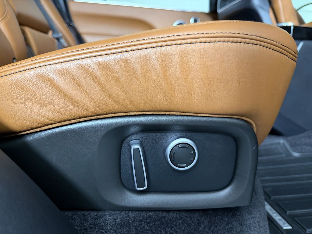 2016 Land Rover Range Rover Image 41