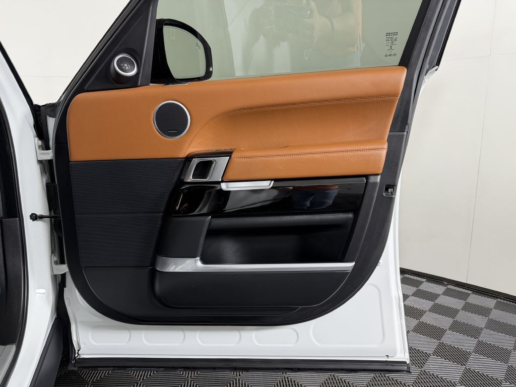 2016 Land Rover Range Rover Image 42