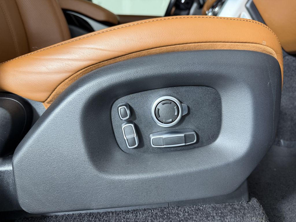 2016 Land Rover Range Rover Image 44