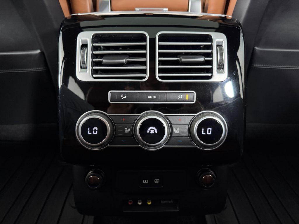 2016 Land Rover Range Rover Image 45