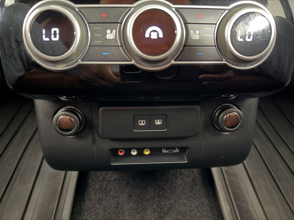 2016 Land Rover Range Rover Image 46