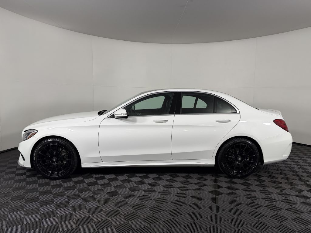 2015 Mercedes-Benz C-Class Image 9
