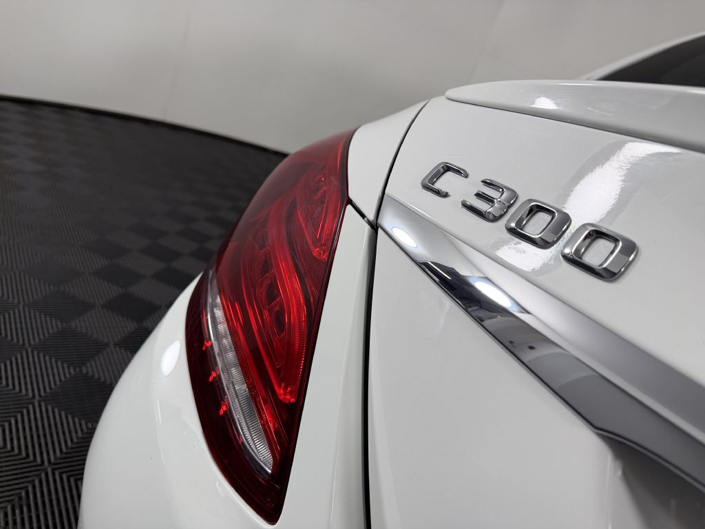 2015 Mercedes-Benz C-Class Image 11
