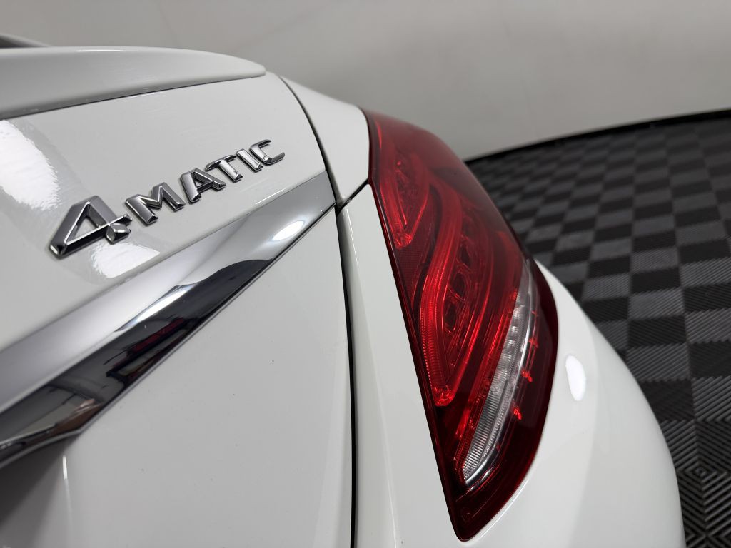 2015 Mercedes-Benz C-Class Image 12