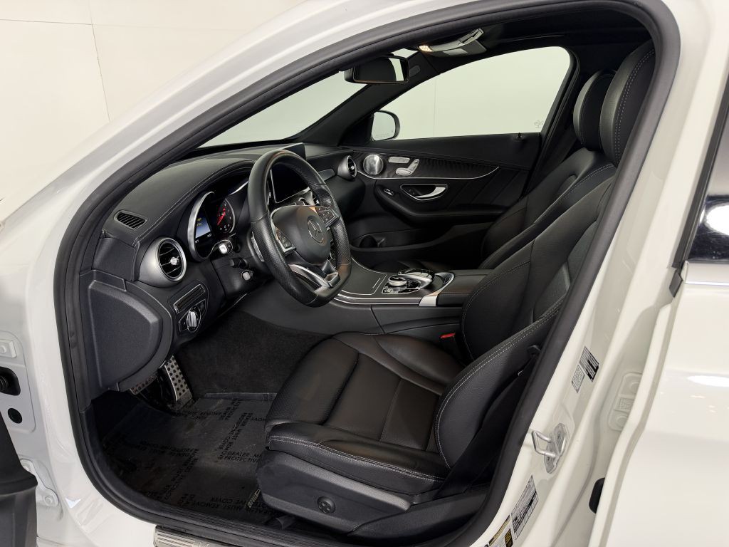 2015 Mercedes-Benz C-Class Image 17