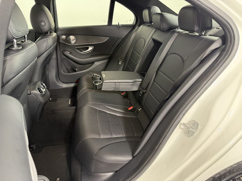 2015 Mercedes-Benz C-Class Image 20