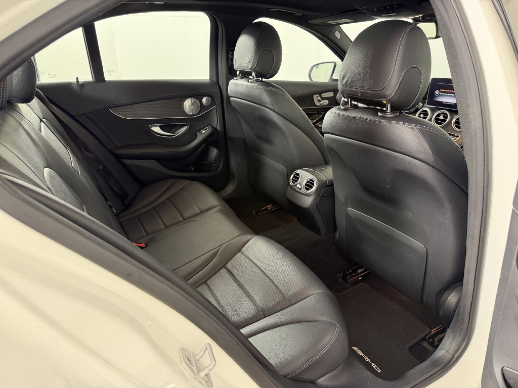 2015 Mercedes-Benz C-Class Image 21