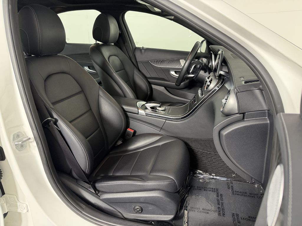 2015 Mercedes-Benz C-Class Image 25