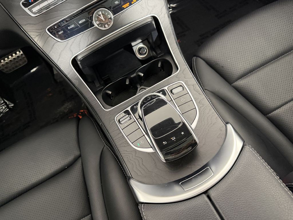2015 Mercedes-Benz C-Class Image 32