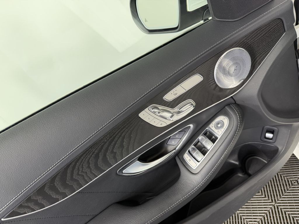 2015 Mercedes-Benz C-Class Image 38