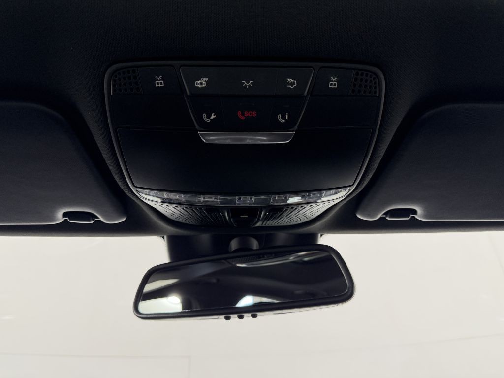 2015 Mercedes-Benz C-Class Image 46