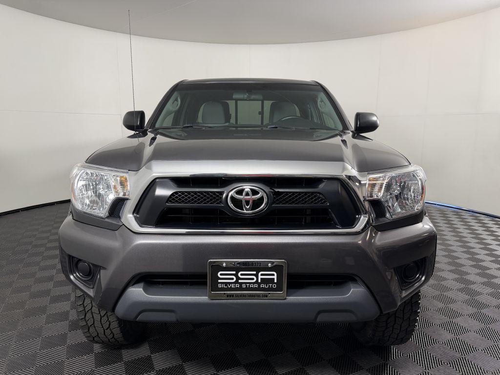 2015 Toyota Tacoma Image 2