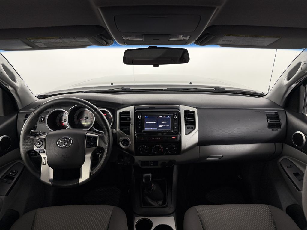 2015 Toyota Tacoma Image 15