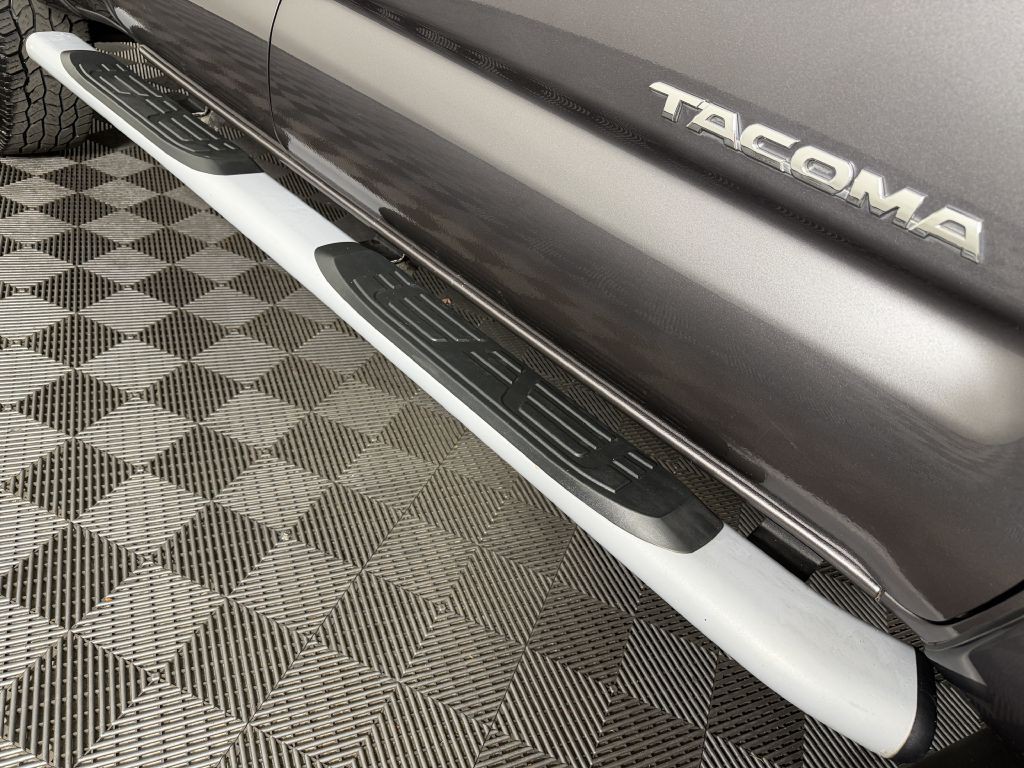2015 Toyota Tacoma Image 33