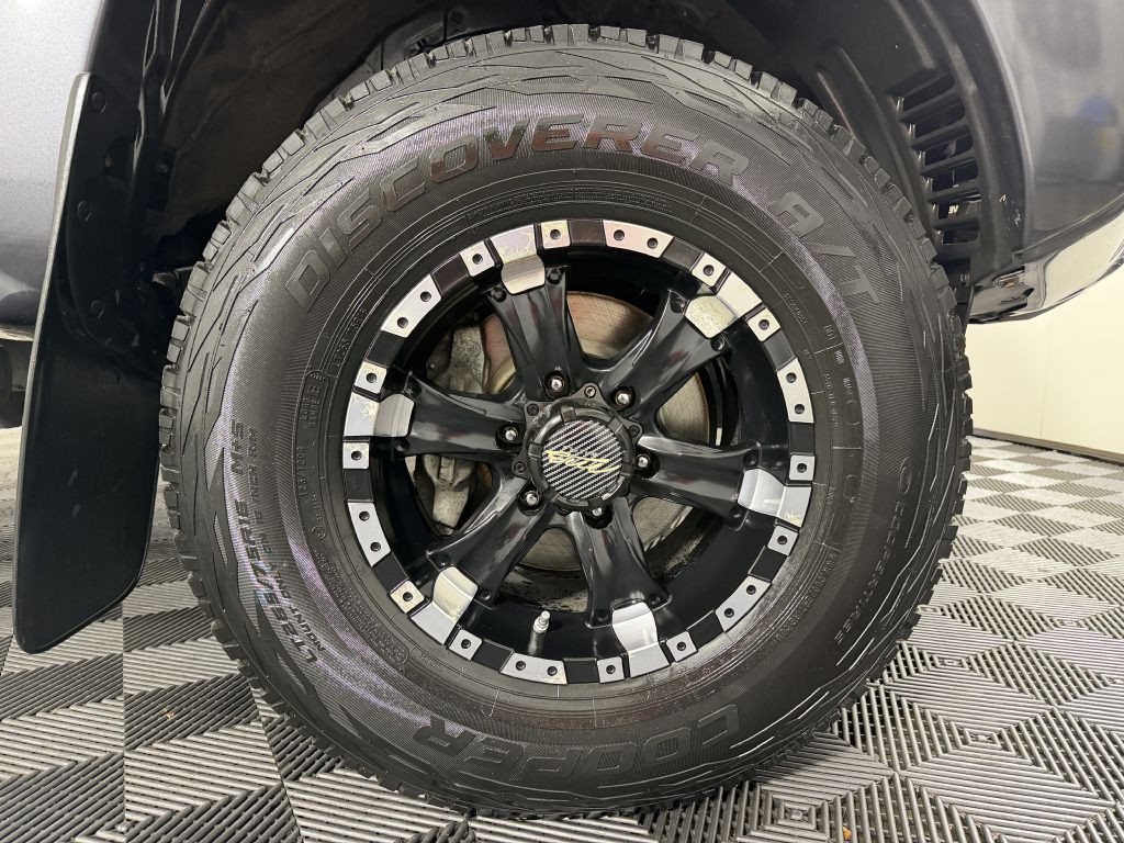 2015 Toyota Tacoma Image 34