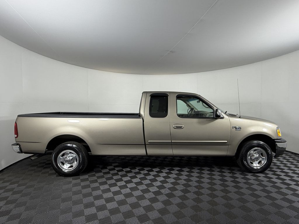 2002 Ford F-150 Image 4