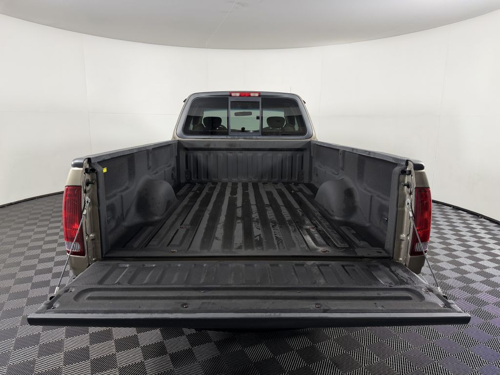2002 Ford F-150 Image 8