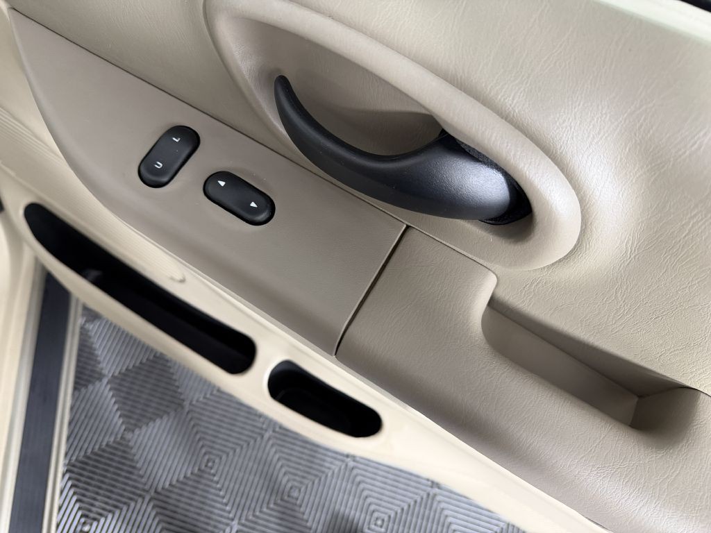 2002 Ford F-150 Image 21