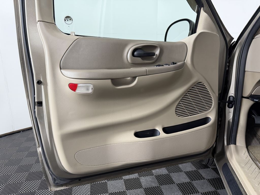 2002 Ford F-150 Image 22