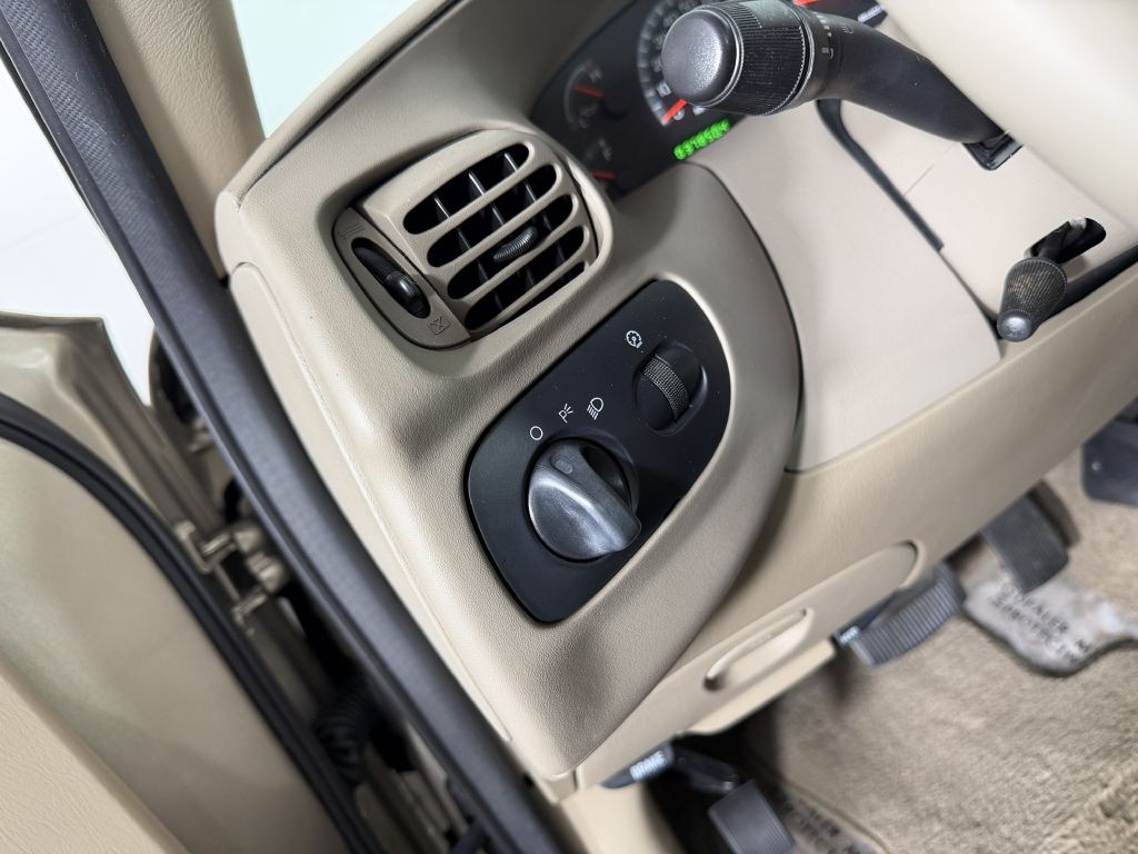 2002 Ford F-150 Image 24